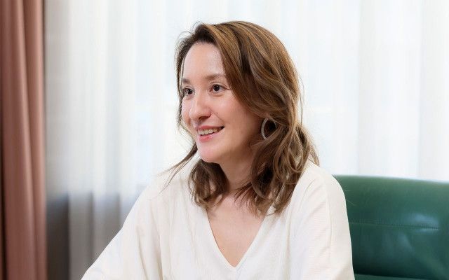 「子どもと一緒に寝ていたら、便だらけになって…」16歳で“難病”発症→41歳から“人工肛門生活”の女性医師（47）が明かす、壮絶な闘病の日々