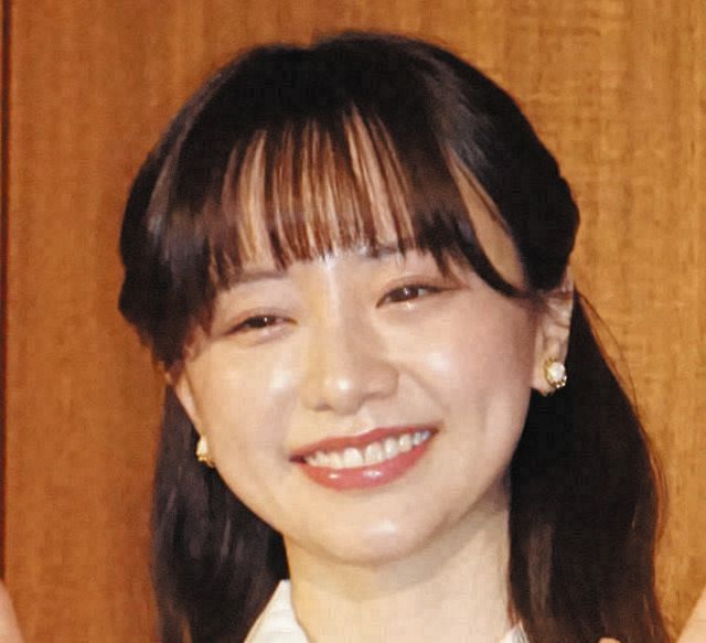 「こんな可愛い30歳おらんで」“あざとかわいい”フリーアナ、誕生日迎えたことを白い肌輝く写真で報告「マジ今が1番可愛い」「ずっと憧れ」