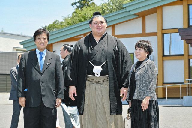 大の里『もう一人の母』が新横綱に期待すること…新潟時代に6年間寮母「泰輝は憎めない。うそをつかずに真っすぐだから」【連載・中】