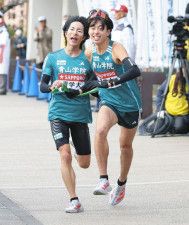 往路優勝の青学大、6区・野村昭夢、56分48秒で区間新を大幅更新「山下りのスペシャリスト」が快走を見せる【箱根駅伝】