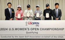 全米女子オープン出場権を獲得した（左２番目から）サイ・ペイイン、河本結、尾関彩美悠、藤田さいき