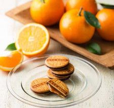 オレンジの果汁感があふれる『N.Y.サニーオレンジキャラメルサンド』が発売♡