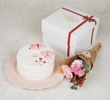 手作りシフォンケーキ専門店から、母の日に贈りたい新作ケーキ2種を発売♪