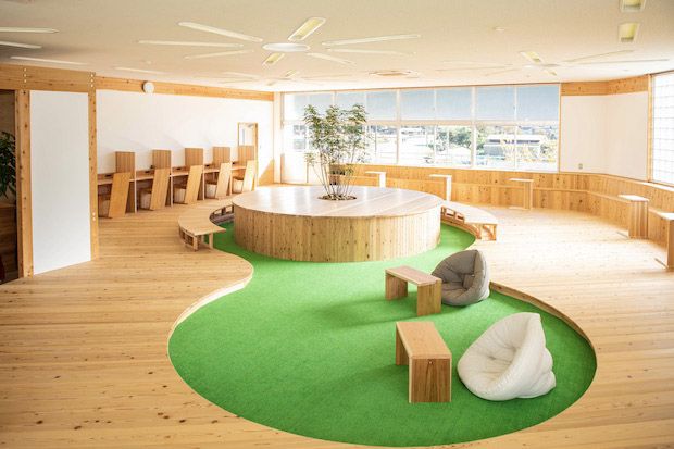 兵庫県丹波市の廃校が、地域材の魅力を伝える体験型施設へ生まれ変わった！