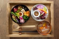 三浦半島と鎌倉の珍しい野菜をランチで♪ 逗子のカフェ「Seedling kitchen逗子」