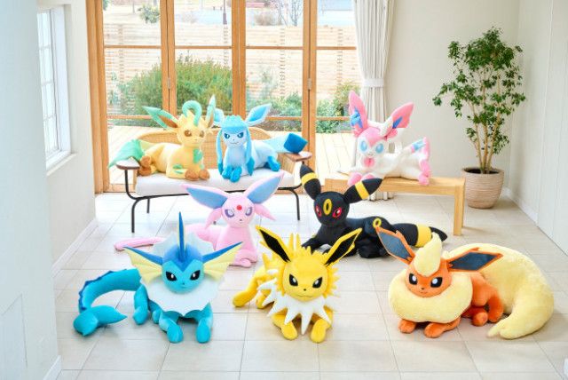 ポケモン』イーブイ進化形の“等身大ぬいぐるみ”がかわいい ポケモン』イーブイ進化形の“等身大ぬいぐるみ”がかわいい