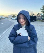 ”え？次はなんだろ！”篠田麻里子、クランクインを報告にファンわくわく！「楽しみ」「女優、麻里子様」