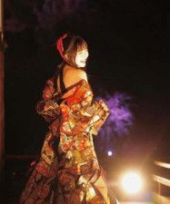 鈴木愛理、｢神秘的すぎる｣平安神宮で開催された『紅しだれコンサート2024』での様子を公開