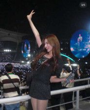 TWICE・サナ、ラルフローレンのニットに白パンツコーデ披露に TWICE・サナ、ラルフローレンのニットに白パンツコーデ披露に