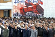 「あくび」と「私語」であふれかえる、北朝鮮の「復讐決議大会」