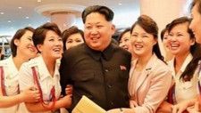金正恩一家の「聖地」で愛の行為にふける北朝鮮カップルたち