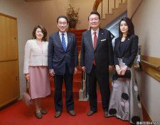 来日した韓国の尹錫悦大統領夫妻と岸田首相夫妻（首相官邸HPより）