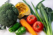 「健康的に映る“野菜依存症”のワナ」　数々の著名人の食生活を採点してきた管理栄養士が明かす「理想の食卓」