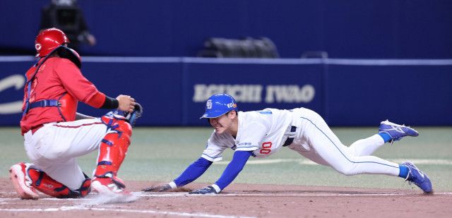 ホームスチール失敗で試合終了　中日が九回２死から敢行　井上監督がリクエストも判定は覆らず