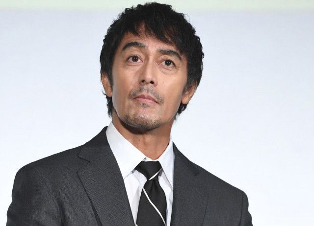 阿部寛「すごい生意気」だった共演者「セリフ被せてくる」「ノってくるとガーって高速でしゃべる」と回想　現在は「すっかり大人。完璧です」