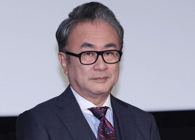 三谷幸喜氏　名門大卒の学歴不安→「Ｎキャス」で卒業証書１秒「チラ見せ」に爆笑　ＴＶ画面にドアップ公開→秒速で「はい！もう結構です！」と制止