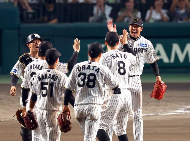 首位独走の阪神　後半戦も白星発進！才木が圧巻の完封勝利　大山Ｖ打　佐藤輝の２６号ソロで突き放す