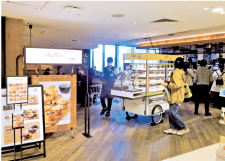 カインズ初のマフィン専門店が梅田に誕生、地元企業とコラボした新商品も販売