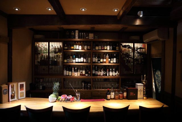 日本家屋でウイスキーを嗜む、和洋折衷のバー体験。｜きえんきえら（東京・南麻布）