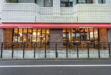カフェの本場NYの雰囲気とともに味わう本格バーガー。｜ブルックリンミルズ（東京・池袋）