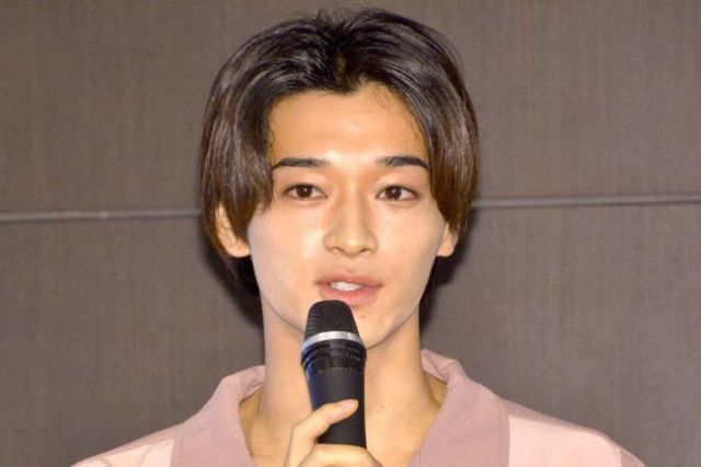 女装で知った“女性の苦労”…25歳イケメン俳優の投稿に反響　松本怜生「携帯と財布だけの男が羨ましい」