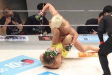 【RIZIN】鈴木千裕、金原正徳に1R・TKO勝ちでベルト初防衛　50秒間打撃のラッシュ