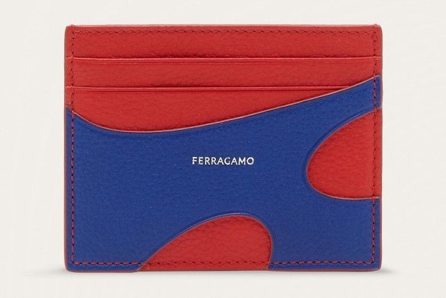 フェラガモ“原色カラー”のメンズカードケース、グラデーションレザーのスライドタイプやミニ財布も