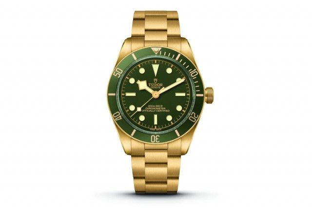 チューダー24年新作腕時計「ブラックベイ 58 18K」ダイバーズ初のフルゴールドモデル