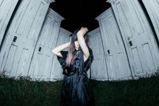 Aimerの新作アルバム「Open α Door」鬼滅の刃やチェンソーマンのテーマ曲を収録
