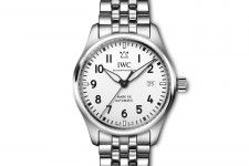 IWCの腕時計「マーク XX」新作、シルバーメッキ文字盤×ステンレスブレスのパイロットウォッチ