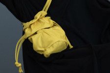 ディスコード ヨウジヤマモト「アナナス・プティ」“パイナップル風”巾着バッグのプチサイズ