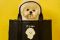 マーク ジェイコブス“愛犬の似顔絵”ペイントを「ザ レザー トート バッグ」にカスタム、表参道で