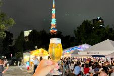 「オクトーバーフェストin芝公園」12メーカーのドイツビール＆グルメが集結、ダンベル型ジョッキなど