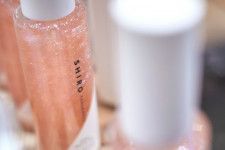 SHIRO“ラメ輝く”ジェル状香水「ジェルパフューム」24年夏フレグランス、サボンなどの香料がベース