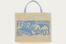 フェラガモ“創業当時のロゴ”入りウィメンズトートバッグ＆ラベンダー色の厚底サンダル