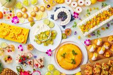 インターコンチネンタルホテル大阪の夏スイーツブッフェ、花咲くマンゴーケーキや爽やかレモンタルト