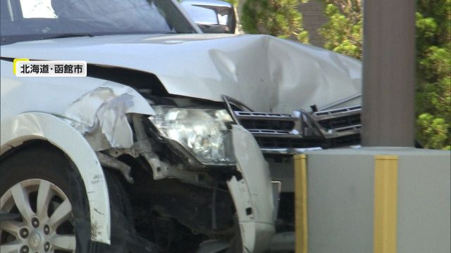 「なんで？」車が吸い込まれるように歩道に乗り上げる…はねられた70代男性は意識不明　北海道・函館市