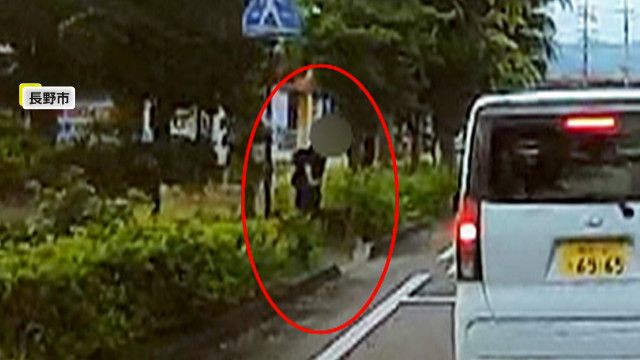 【独自】「歩行者さんに怒鳴る声…悪いのは運転手」間一髪！横断歩道“ノンストップ”の高齢ドライバー目の前に歩行者が…歩行者“全力ダッシュ”で回避の瞬間　長野市