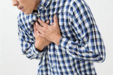 長渕剛さんが発症の「肺気胸」 突然の胸の痛みや呼吸困難を引き起こす… 10〜20代の痩せ型長身男性と60代以上が多く発症　医師が解説
