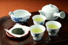 高級茶葉「八女伝統本玉露」の品質と、茶葉の味わいを楽しめる美味しい淹れ方とは――（『八女茶――発祥600年』より）