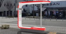 「病院のためのバス停」がコンセプト！西鉄×九州大学大学院芸術工学研究院　新デザインのバス停『リーフ』を導入！