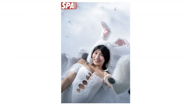 ちとせよしの、美谷間あらわなウサギ姿で“雪グラビア”初挑戦