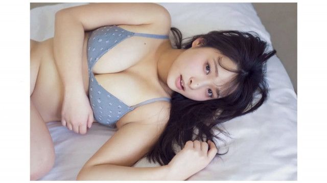 次世代のヒロイン・沢美沙樹、初表紙＆巻頭で圧巻のプロポーション披露