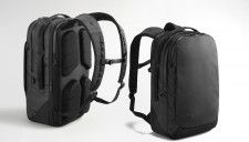 夏場も快適！ 蒸れずに涼しいビジネスバックパック「ラグレンティス エアV」