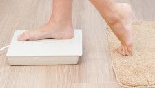 お風呂あがりにひんやり爽快！ 乗るだけで風が吹き出す扇風機「のれせん2」