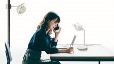 欲しいところに光と風を届ける！ 1台2役の「サーキュライト」からデスクファン＆クリップファン登場