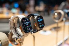 「Apple Watch Ultra」、マイクロLED搭載が難航！ 発売また先送り？