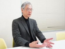 東京大学名誉教授の石田勇治さん＝2024年1月13日、東京都、荒ちひろ撮影