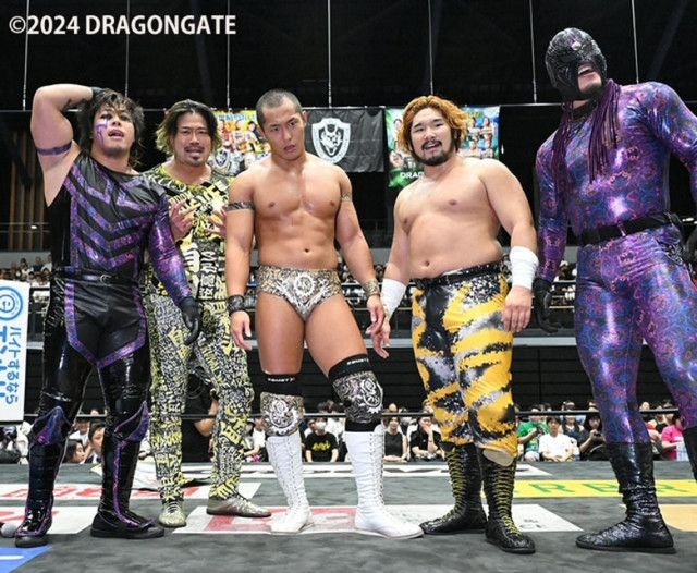 割引購入 DRAGONGATE】GOLD CLASSがミノリータ奪還も箕浦がZ-Bratsに電撃 カードファイト!! ヴァンガード