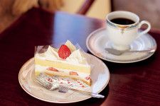 きゃべつ太郎さん思い出の味。創業100年以上の老舗洋菓子店〈タカセ〉の二等辺三角形のケーキ